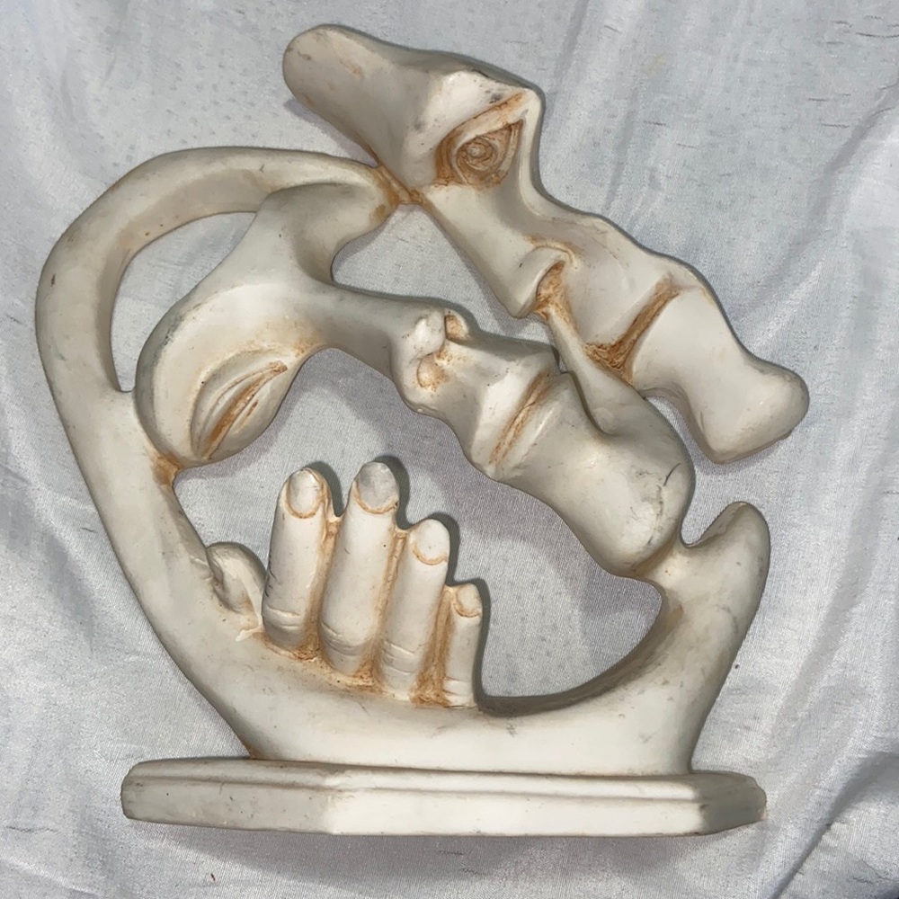 Medium Statue